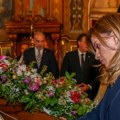 "Vera nas je hranila kada nismo imali ni hleba ni slobode" Ministarka Đurđević Stamenkovski se poklonila Pojasu Presvete…