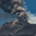 Erupcija Etne na Siciliji: Oblaci pepela iznad vulkana, obustavljen deo avionskog saobraćaja