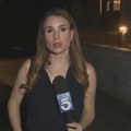 VIDEO Šok usred programa: Bubašvaba gmizala po vratu voditeljke, njena reakcija postala hit