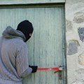 Uhapšeni nakon obijanja restorana brze hrane u Novom Sadu