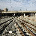 Инфраструктуре железнице Србије младима: Не пењите се на вагоне, струјни удар убија