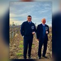 Hil u vinogradu sa suvlasnikom Milenijum tima: Novinari pitaju – zna li ambasador za SLAPP tužbe