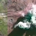 Crni dim se diže u nebesa Ruske snage uništavaju položaje Oružanih snaga Ukrajine (VIDEO)