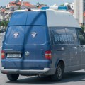 Oca ubio sekirom, užas U selu Srbjani! Majka teško povređena u porodičnoj kući kod Kičeva, ubica sam pozvao Hitnu pomoć