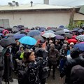 Protest u Severnoj Mitrovici zbog zauzimanja sportske hale - deca bez treninga, ulaz obezbeđuje tzv. kosovska policija