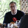 Građani Kosjerića poručili: Brinemo za naše studente; Vučić: Dobili smo 104 dopisa sa Medicinskog fakulteta