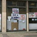 Studenti Filološkog blokiraju ulaz u zgradu, optužuju upravu za manipulaciju