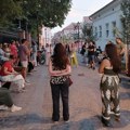 Nastavnici Jovine gimnazije na sastanku pod otvorenim nebom: Ne možemo garantovati da će se steći uslovi za zaključivanje…