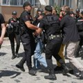 Istanbul: Uhapšeno više od 50 ljudi koji su pokušavali da učestvuju u Paradi ponosa