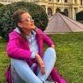 Ovo je prvi put da je pokazala dečka Naša pevačica krila izabranika od javnosti, sada javno razmenjuju nežnosti (Foto)