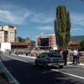 Most na Ibru otvoren za saobraćaj - Meštani iz južnog dela Kosovske Mitrovice nisu krili oduševljenje: Trebalo je ranije da se…