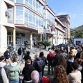 Novi Pazar traži podršku: Više od 200 studenata DUNP-a izgubilo status, oko 30 profesora ostalo bez posla VIDEO