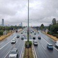 Na auto-putu kod Paraćina izlila se voda duž 200 metara: Vozači se upozoravaju na oprez