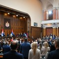 Intonirana himna, a onda prekid Skupština Srbije: Samo jedna tačka na dnevnom redu, ali je zasedanje odloženo za sutra: Ovo je…