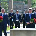 Ruski i srpski ministri Rešetnjikov i Popović položili vence na groblju oslobodilaca Beograda /foto/