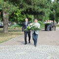 Povodom Dana ustanka naroda Srbije protiv fašizma položeni venci na Spomen-groblju u Novom Sadu