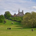 U Londonu postoji mesto na kome možete stajati na dve hemisfere odjednom – a većina turista ga preskoči