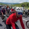 Guverner turskog regiona smenjen zbog biciklističkog šortsa, hiljade ga brane
