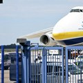 Katastrofa izbegnuta za dlaku! Avion koji je bio na meti drona na aerodromu u Lajpcigu bio pun municije!