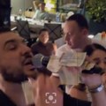 Cepali mu majicu, a ona od sreće nije skidala osmeh: Isplivao snimak sa slavlja povodom rođenja Mirčetove ćerke - kuma…