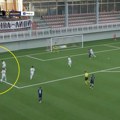 Magija na fudbalskoj utakmici u Srbiji: Fudbaler TSC-a postigao gol skoro iz mrtvog ugla, pogodak za TV špice