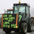 Počela blokada poljoprivrednika u Parizu, obraćanje Makrona u toku dana