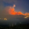 Veliki požar kod Šibenika Iz vazduha gase kanaderi i više od 50 vatrogasca