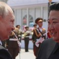 Severna Koreja i Rusija: Crveni tepih i parada za Putina u Pjongajngu, potpisan sporazum o ’uzajamnoj pomoći u slučaju…