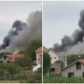 Veliki požar kod Surčina: Gori ugostiteljski objekat od 2.000 kvadratnih metara