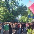 Protest ispred Pete beogradske gimnazije, dve profesorke ostale bez ugovora