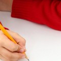 Oni danas poslednji put sedaju u svoje školske klupe: Čekaju zvona koja znače kraj