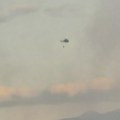 (VIDEO) Požar na Luštici u Crnoj Gori gasi i helikopter, brzo se proširio zbog bure
