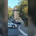 (Video) Drama na Voždovcu: Vozila slupana i teško oštećena, delovi rasuti po putu