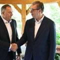 Dan pred predsedničke izbore u Srpskoj, Vučić se sastao sa Dodikom