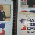 Uvredljive poruke na stranačkim prostorijama Narodnog pokreta Srbije i Novog lica Srbije u Vrnjačkoj Banji