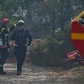 (Foto) Veliki požar kod Pariza progutao 800 hektara šume: Evakuisani stanovnici, vlasti strahuju od širenja vatre