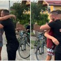 Mina Vrbaški upoznala Viktora sa porodicom: Emotivne scene ispred porodične kuće rijaliti učesnice (foto)