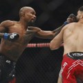 FOTO Albanac u Beogradu pokazao dvoglavog orla, provokacija pred početak UFC događaja
