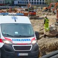 Nesreća na Voždovcu: Radnik gradilišta teško povređen u padu sa kamiona!