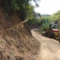Posle godina makadama stiže asfalt: Novi put za 30 domaćinstava u Goduši