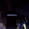 (Foto) Drama na putu Arilje-Požega: Automobil sleteo u kanal, pa se zapalio: Policija i vatrogasci dojurili na lice mesta…