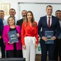 Uručeni ugovori za energetsku sanaciju 20 javnih objekata u lokalnim samoupravama Srbije