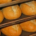 Na pomolu dogovor o jeftinijem hlebu: Pekari i Vlada pregovaraju o nižim cenama osnovne namirnice