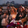 "УАЕ подржавају Русију": Почаст жртвама напада у Москви: Највиши небодер на свету данас у бојама руске заставе (видео)