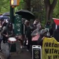 Propalestinski protesti tokom Met Gala svečanosti (video)