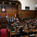 Narodni poslanici danas nastavljaju raspravu, sednica od 10 sati