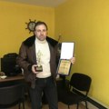 Estradni umetnik iz Prokuplja traži da mu se plate doprinosi, iz Grada kažu da je to obaveza od ove godine