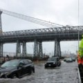Vanredno stanje u Njujorku zbog poplava koje su paralisale saobraćaj