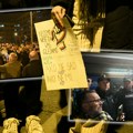 Završen osmi protest opozicije, novi sutra u 18 sati ispred RIK-a: Građani šetali do policijske stanice u 29. novembra…