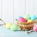 Farbanje jaja na prirodan način – većinu sastojaka imate u kući